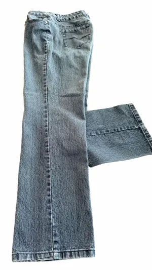 Sonoma Goods for Life ankle fit Jeans Medium Wash - Size 8 thumbnail 1