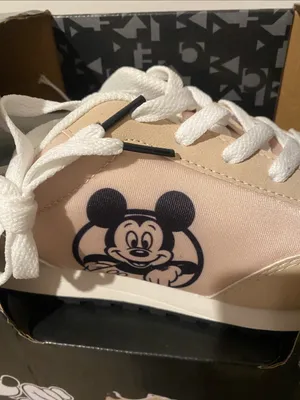 New With Tag Women’s Disney Sneakers Beige Character Size 7. thumbnail 2