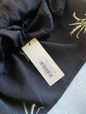 Vestique Embroidered Tank Top thumbnail 6