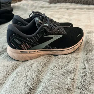 Brooks Shoes Women’s thumbnail 2