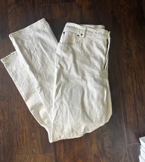 Abercrombie the 70’s vintage flare ultra high rise curve love long white jeans thumbnail 2