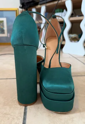 Satin Green Heels Size 10 thumbnail 1