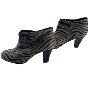 Aerosoles Patrole Car Zebra Print‎ Calf Hair Ankle Boots Womens 9M Brown Black thumbnail 3