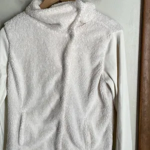 Alo Yoga Fleece Solstice Jacket in Natural White thumbnail 4