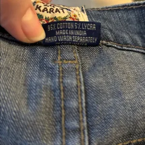 24 Karat Embellished Beaded Embroidered High Waisted Jean Size 6X32 Med Wash thumbnail 8