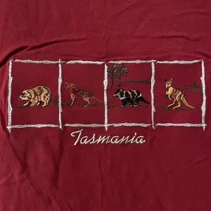 Vintage The Tasmanian Topsco Embroidered Souvenir Unisex T-Shirt from Australia thumbnail 3