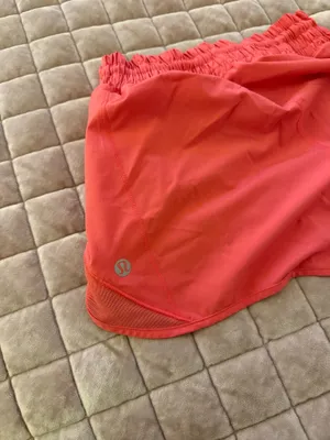 Lululemon Shorts Hotty Hot 2.5" Sonic Pink thumbnail 5