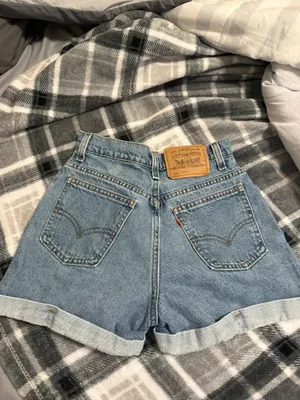 Levi’s 954 Vintage High-Waisted Jean Shorts thumbnail 2