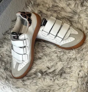 📌 English Description: Steven New York Sneakers – Size 7.5 thumbnail 1