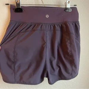 Lululemon Lean In Short (2")
Boysenberry thumbnail 7