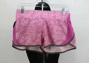 ladies DRI-FIT Nike shorts size S thumbnail 1