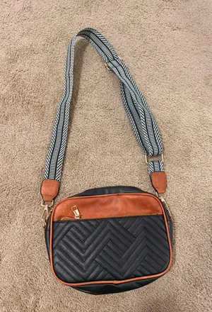 Boutique Purse thumbnail 1