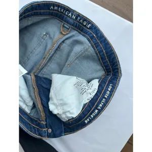 American Eagle Dreamy Drape Strigid Low-Rise Ultra Wide-Leg Jean Size 8 thumbnail 4