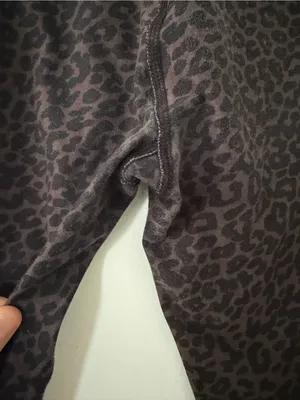 Beyond Yoga SoftMark High Waisted Midi Leggings in Espresso Leopard Size Large thumbnail 12