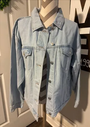 No Boundaries Women’s New! Light Blue Denim oversized Jacket size XL thumbnail 1