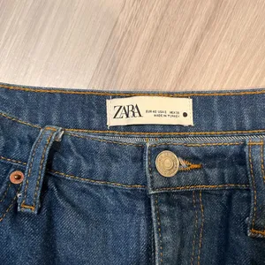 ZARA Women‎ Blue Jeans thumbnail 2