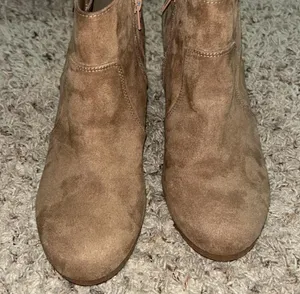 Suede ankle boots Brown Size 9 thumbnail 2
