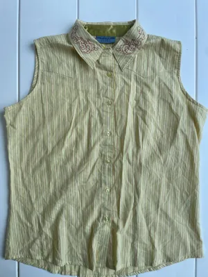 Vintage Wrangler Blues Western Button Down Blouse, Size M thumbnail 1