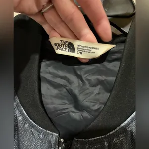 North face jacket thumbnail 4