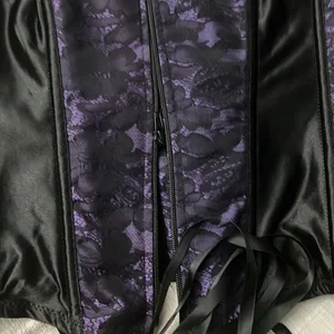 Corset style top purple/black damage zipper M thumbnail 2