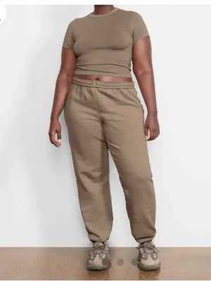 SKIMS Outdoor Jogger Fleece Sweatpants in Desert Size Large‎ thumbnail 5
