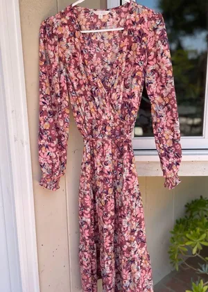 Beautiful LC floral midi dress thumbnail 4