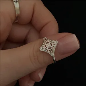Boutique NEW 14k White Gold Plated Cut‎ Out Filigree Hollow Flower Ring, Size 7 thumbnail 3