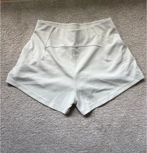 Lululemon Shorts thumbnail 2