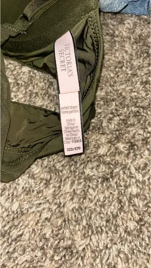 Green Victoria’s Secret Bra thumbnail 3