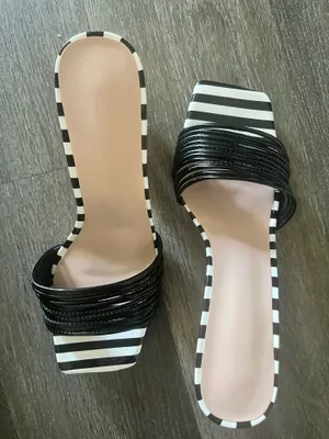 Black and White Striped low gold abstract heel thumbnail 2