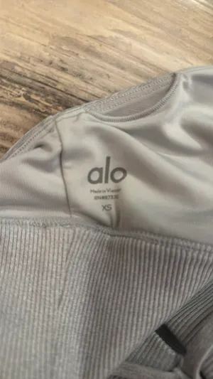 Alo Yoga Sports Bra thumbnail 4