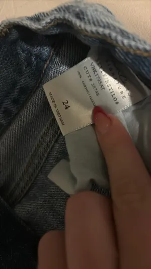 KanCan USA Jeans High-Waisted Straight-Leg Ripped thumbnail 4