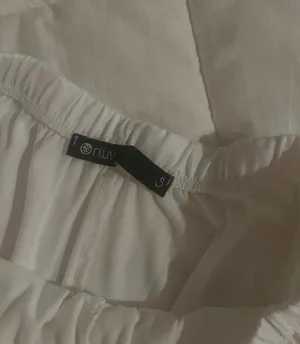 Brandy Melville White Flare Ruffle Flowy Summer Sleep Shorts Pajamas Pjs cozy Casual Comfortable thumbnail 3