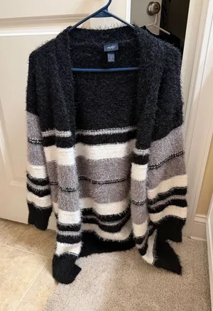 Soft fluffy cardigan by Daytrip size small thumbnail 1