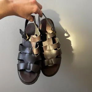 Y2K brown faux leather chunky fisherman sandals 🔥 thumbnail 4