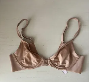 Victoria’s Secret nude plunge unlined bra - 32B thumbnail 3