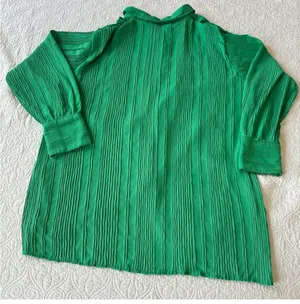 Pretty Little Thing Textured Gathered Detail Long Sleeve Shirt Dress thumbnail 2