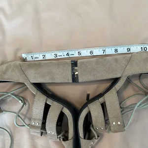 So Me Sydney sz9 4.5” block heel tan suede like sandals minimal signs of wear thumbnail 13