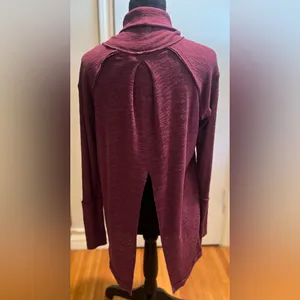 Free People We the Free Oversized Split Back Turtleneck Sweater Tunic Top‎ Plum thumbnail 13