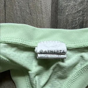 Athleta Green Fitted Sleeveless Tank Top thumbnail 2