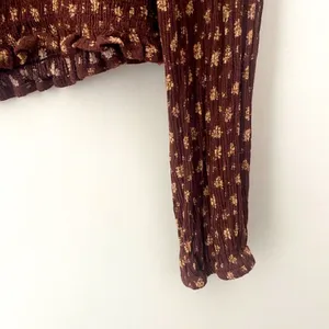LE LIS Peasant Top Blouse Size L Brown Dark Floral Crop Boho Cottage Milkmaid thumbnail 5