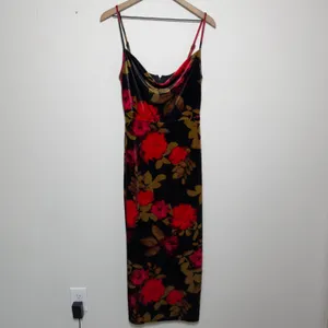 Taylor Women Whimsigoth Dress 4 Black Red Velvet Floral Cowl Midi Bodycon Slit thumbnail 2