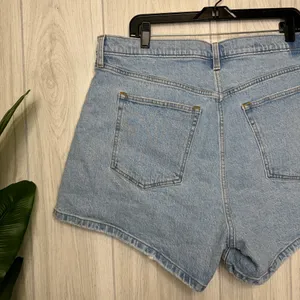 NWT Abercrombie & Fitch Plus Size Curve Love High Rise The 4” Mom Short 34/18 thumbnail 7