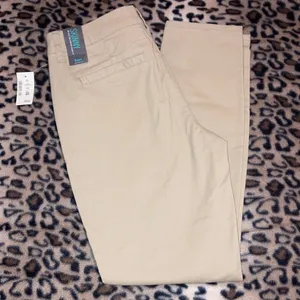 AEROPOSTALE Khaki Pants Women’s Size 4 Short Low Rise Skinny Pants Khaki Chinos thumbnail 11