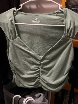 Hollister Top thumbnail 1