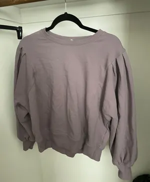 Crewneck thumbnail 1