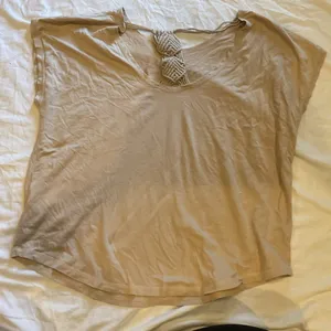 Ariat Beige Top with Floral Accents thumbnail 4