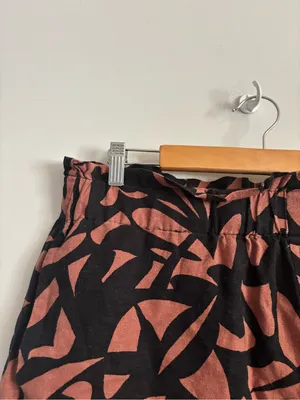 A New Day Women's Black & Rust Brown Abstract Print Linen Paper Bag Shorts thumbnail 5