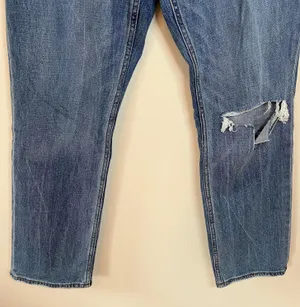 Ultra High Rise 90s Slim Straight Distressed Jeans thumbnail 2