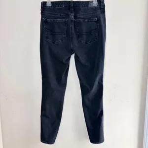 AMERICAN EAGLE Next Level High Waisted Jegging‎ in Black, Size 10 thumbnail 4